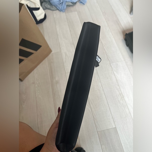 Skims Neoprene Pouch - Picture 2 of 4